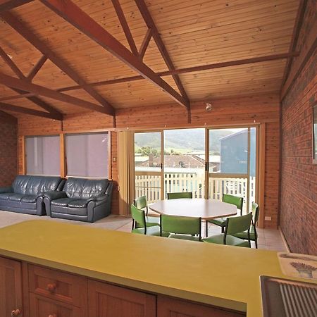 Apollo Bay Backpackers Lodge Экстерьер фото