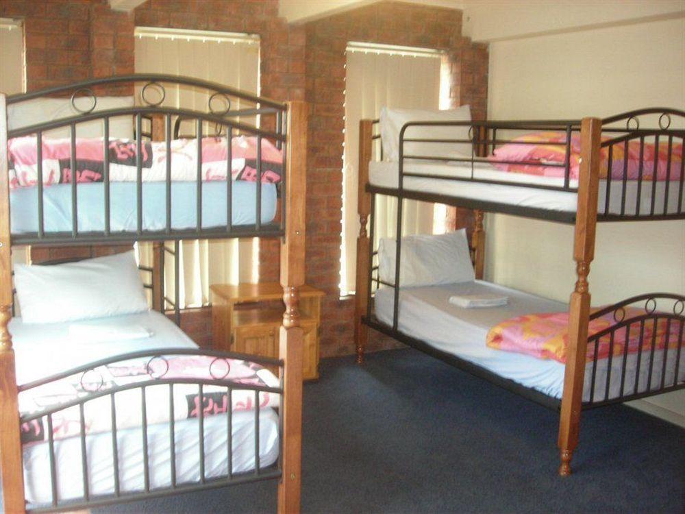 Apollo Bay Backpackers Lodge Экстерьер фото