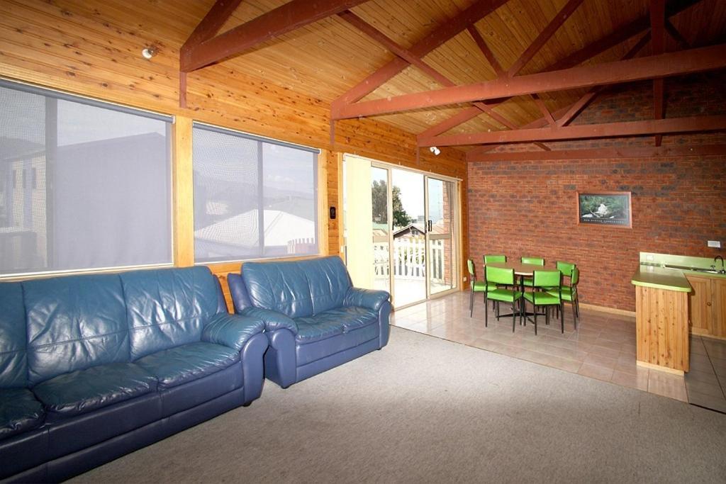Apollo Bay Backpackers Lodge Экстерьер фото